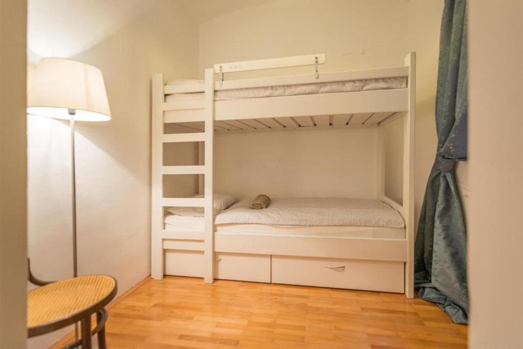 Apartment Galerija Rosa Centifolia Ljubljana